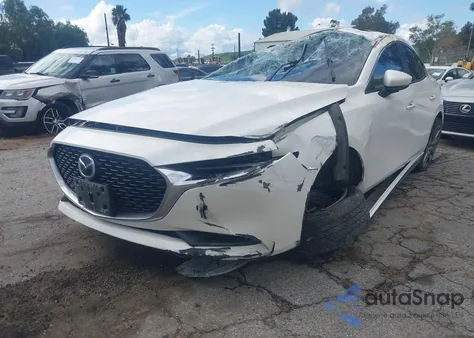 2021 Mazda Mazda3 Preferred из США, поврежденный, VIN JM1BPACL2M1327547
